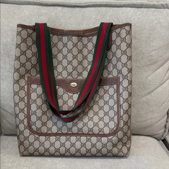 Gucci Cream and Brown Tote Bag with Iconic Monogram - Picture 2 of 10